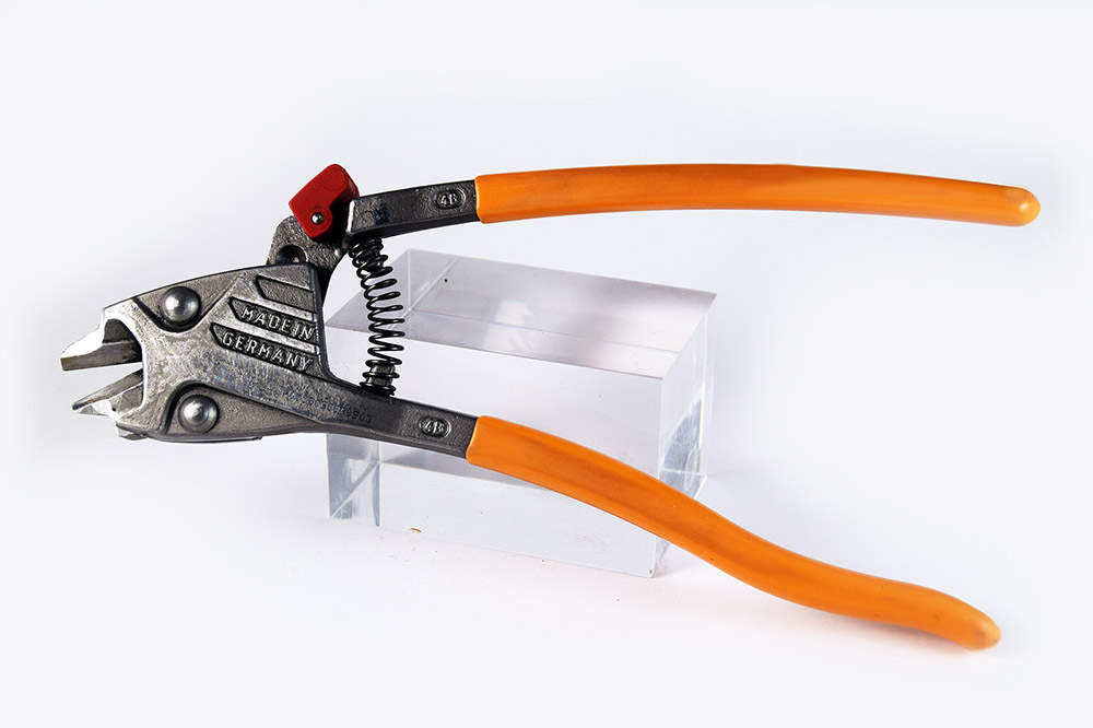CUTTING PLIERS AT 25